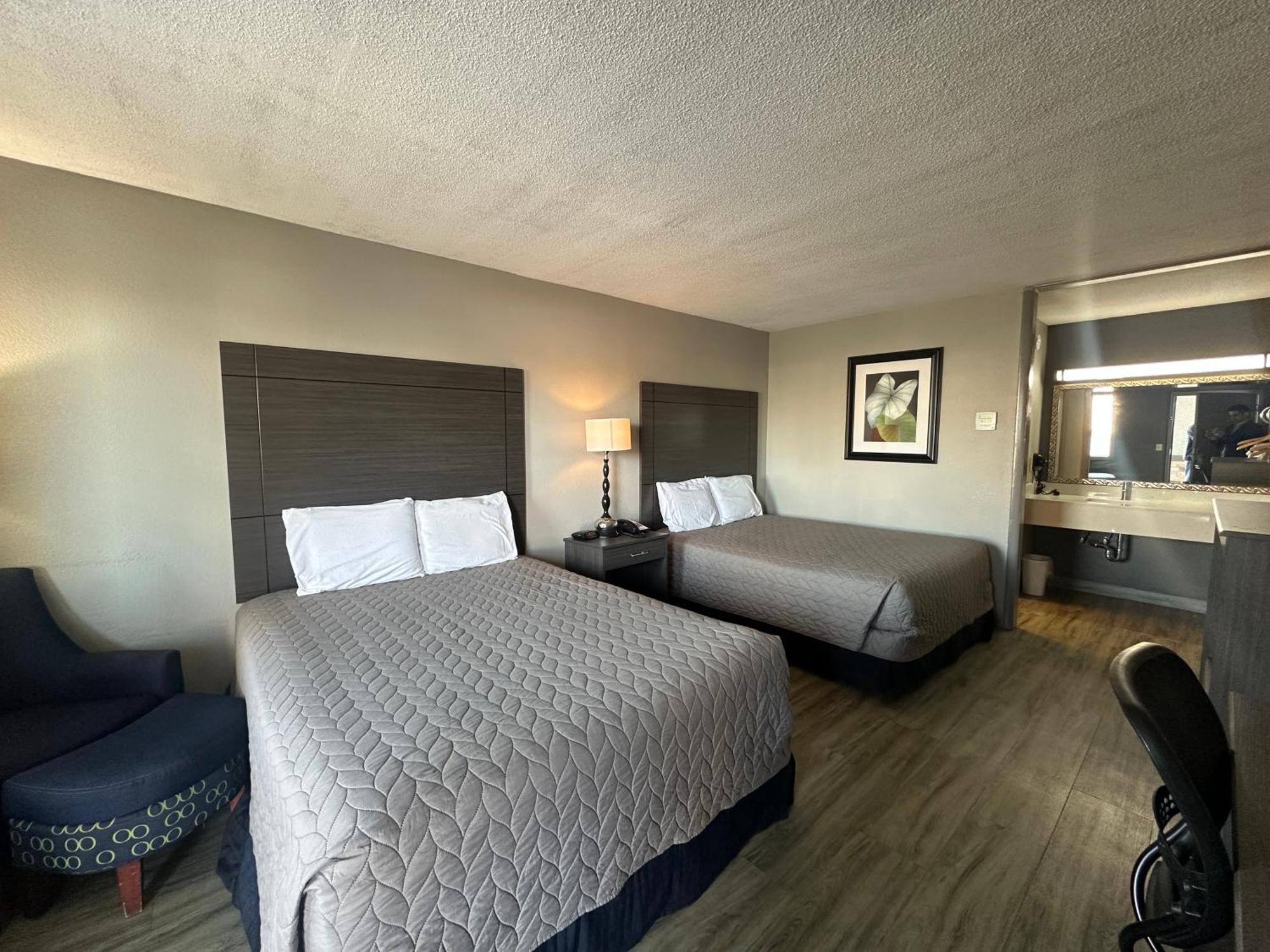 Executive Inn Locust Grove By Capital O Экстерьер фото