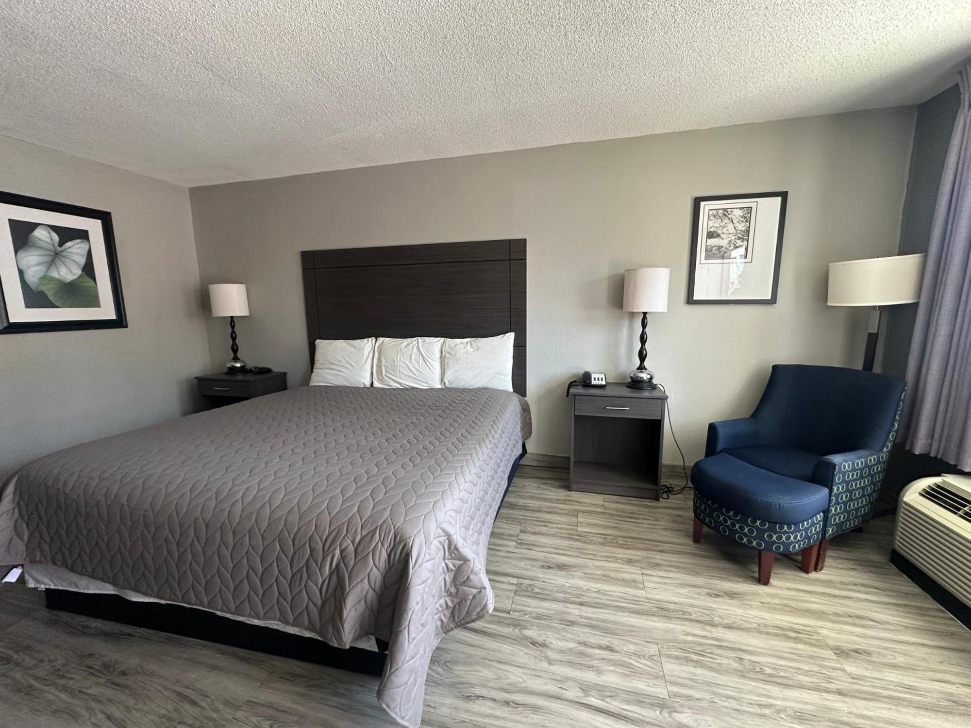 Executive Inn Locust Grove By Capital O Экстерьер фото